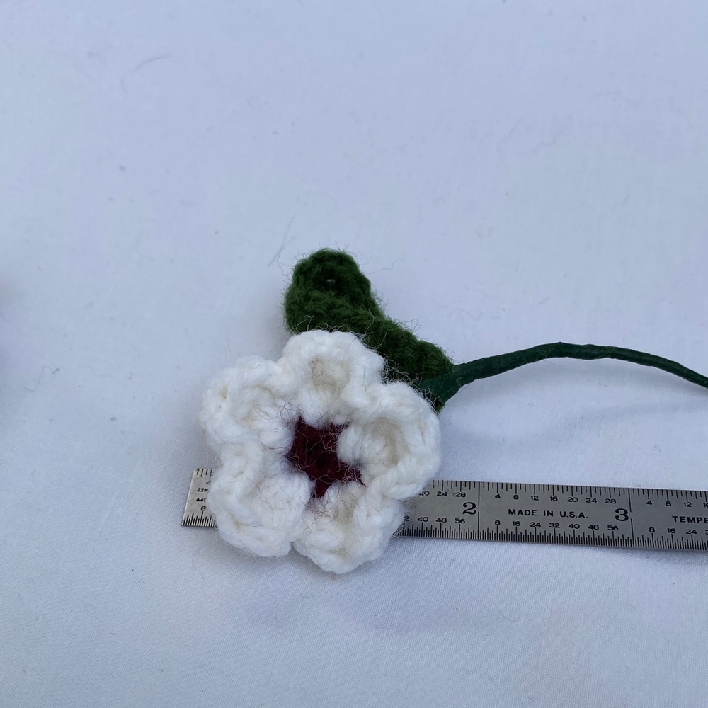 Handmade Colorful Crochet Flowers on wire stems - set of 10 colorful flowers - Picture 10 of 13